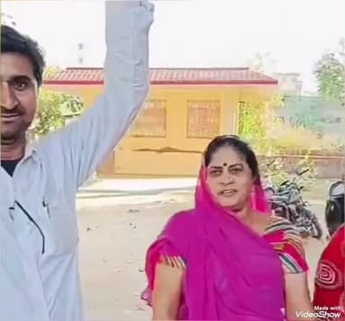 भीनमाल: भीनमाल में जलापूर्ति ठप्प होने पर महिलाओं ने किया प्रदर्शन