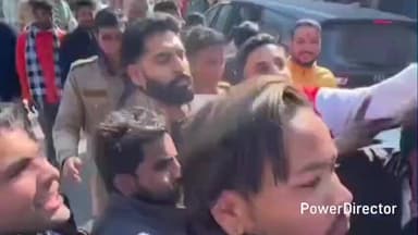 रामगढ़: प्रसिद्ध पंजाबी सिंगर एवं अभिनेता परमिश वर्मा ने कैंची धाम पहुंचकर नीब करौरी बाबा के किए दर्शन