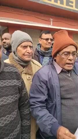 तारेगणा स्टेशन पर बिहार दैनिक यात्री संघ द्वारा किया गया धरना प्रदर्शन नौ सूत्री मांगों को लेकर किया गया चर्चा