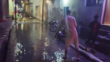 ”खुर्जा के मोहल्ला खीर खानी मै दो नौजवानों ने बस्ती बचाई। लड़के बने बस्ती के मसीहा”