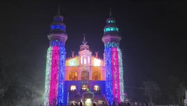 కొత్తగూడెం: కొత్తగూడెం పాల్వంచ మండలాల్లో క్రిస్టమస్ వేడుకల్లో పాల్గొన్న ఎమ్మెల్యే కూనంనేని సాంబశివరావు