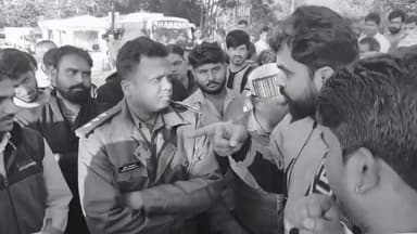 रीवा–अमरकंटक SH-09A पर 5 घंटे चक्का जाम, प्रशासन के आश्वासन के बाद आंदोलन समाप्त | Anuppur News
#AnuppurNews
#RewaAmark...