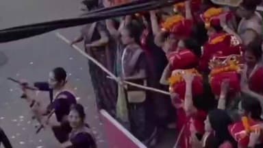 બોટાદ શહેરમાં સ્વામિનારાયણ મંદીરના 175 માં શતામૃત મહોત્સવ પ્રારંભે ભવ્ય શોભાયાત્રા નીકળી