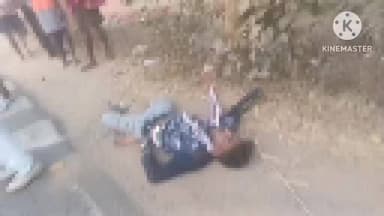 পুরুলিয়া বরাবাজার রাস্তার ওপর টকরিয়া মোড় সংলগ্ন এলাকায় পথ দুর্ঘটনায় মৃত১,গুরুতর আহত ২