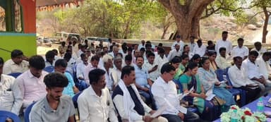 ಹಾರೋಹಳ್ಳಿ: ಮುದವಾಡಿ ಗ್ರಾಮದಲ್ಲಿ ಗ್ರಾ.ಪಂ ಸದಸ್ಯರ ಹಾಗೂ ಕೈ ಮುಖಂಡರ ಸಭೆ ನಡೆಸಿದ ಶಾಸಕ ಇಕ್ಬಾಲ್ ಹುಸೇನ್