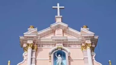 ஓசூர்: நேதாஜி நகர் தேவாலயத்தில் அதிமுக முன்னாள் அமைச்சர் நேரில் சென்று கிறிஸ்துமஸ் வாழ்த்து. வாழ்த்தியவருக்கு நன்றி தெரிவித்த தேவாலயத்தினர்