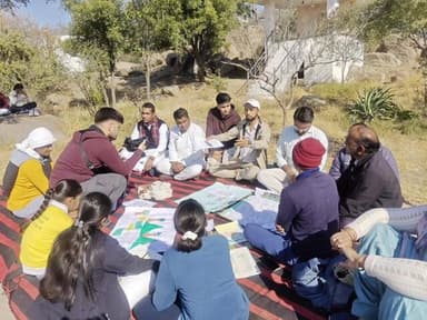 भूखे-प्यासे रह लेंगे, पर अरावली को हर हाल में बचाएंगे।
#SaveAravalli #अरावली
#StandWithNature