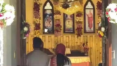 हिसार: हिसार में चर्च के सामने हनुमान चालीसा पाठ, बजरंग दल के नेता पहुंचे, तनावपूर्ण माहौल