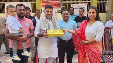 મહુધા: નાનીખડોલ ગામે રક્તદાન શિબિરનું આયોજન કરવામાં આવ્યું હતું. આ શિબિરમાં કુલ 33 બોટલ રક્ત એકત્રિત કરવામાં આવ્યું.