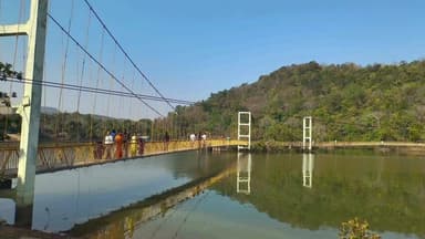 గోవిందరావుపేట: లక్నవరలో పర్యాటకుల సందడి