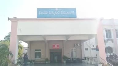 వేములవాడ: పిచ్చికుక్క స్వైర విహారం,21మందికి గాయాలు:డాక్టర్ నిక్షిప్త,బాధితులు