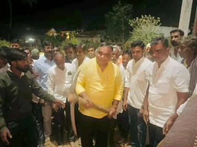 ಸವಣೂರು: ಮಂತ್ರೋಡಿ ಗ್ರಾಮದಲ್ಲಿ ರಸ್ತೆ ನಿರ್ಮಾಣ ಕಾಮಗಾರಿಗೆ ಶಾಸಕ ಪಠಾಣ್ ಚಾಲನೆ