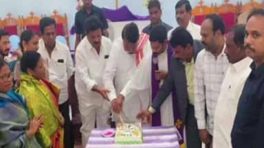 బాన్సువాడ: సీఎస్ఐ చర్చిలో క్రిస్మస్ వేడుకలు, క్రైస్తవ సోదరులకు క్రిస్మస్ శుభాకాంక్షలు తెలిపిన, ఎమ్మెల్యే పోచారం శ్రీనివాస్ రెడ్డి