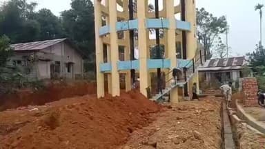সাব্রুম: মানিকগড়ে ওভারহেড ট্যাঙ্কের বাউন্ডারি ওয়াল নির্মান কাজ নিন্মমানের, অভিযোগ গ্রামবাসীর
