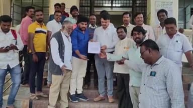 ಕೊರಟಗೆರೆ: ಹುಬ್ಬಳ್ಳಿಯಲ್ಲಿ ಮರ್ಯಾದೆ ಹತ್ಯೆ ಹಾಕಿ ತಂದೆಗೆ ಗಲ್ಲು ಶಿಕ್ಷೆ ನೀಡಲು ಕೊರಟಗೆರೆಯಲ್ಲಿ ಆಗ್ರಹ