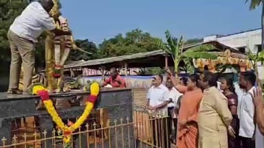 சிவகங்கை: வேலுநாச்சியார் நினைவு நாள்: அரசியல் கட்சியினர், பொதுமக்கள் மரியாதை