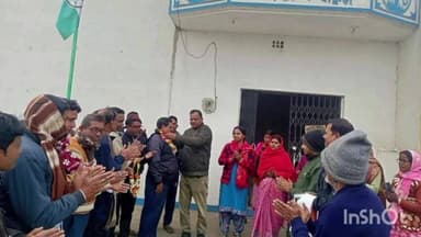 শালতোড়া: ধতলায় দলীয় কার্যালয়ে কানুড়ি অঞ্চল TMC তরফে কানুড়ি অঞ্চলের পুনঃ নির্বাচিত সভাপতি মধুসূদন মন্ডলকে সংবর্ধনা প্রদানকরহল