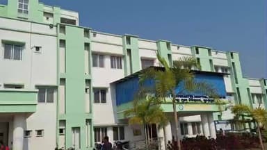 ସୋନପୁର: ଡୁଡୁପାଲି ବୁଲାଣୀ ନିକଟରେ କାର ବାଇକ ମଧ୍ୟରେ ମୁହାଁମୁହିଁ ଧକ୍କା ୨ ଗୁରୁତର ଜଣେ ଆହତ ସଦର ଡାକ୍ତରଖାନାରେ ଭର୍ତ୍ତି