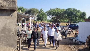 માળીયા હાટીના: માળીયા હાટીના તરશિંગળા થી અમરાપુર માર્ગ ઉપર આવેલ બ્રિજના રૂ. ૩ કરોડના ખર્ચે થનારા નિર્માણનું ખાતમુહૂર્ત કરતા ધારાસભ્ય