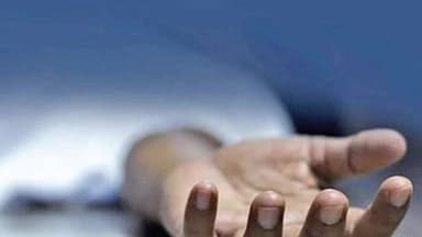 જામજોધપુર: જામજોધપુર તાલુકાના શેઠવડાળા ગામના વાડી વિસ્તારમાં તરૂણીએ ગળેફાંસો ખાઈ આત્મહત્યા કરી પોલીસે તપાસ હાથ ધરી