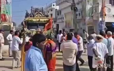 నాగర్ కర్నూల్: నాగర్ కర్నూల్ పట్టణంలో వైభవంగా కొనసాగిన ఈ యాదగిరిగుట్ట లక్ష్మీనరసింహస్వామి ప్రచార రథం