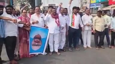 నల్గొండ: బిజెపి రాష్ట్ర నాయకులు పిల్లి రామరాజు యాదవ్ పై దాడిని ఖండిస్తూ బీసీ సంఘం ఆధ్వర్యంలో నల్గొండ పట్టణంలో నిరసన