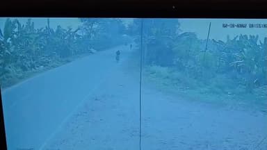 কৃষ্ণনগর ২: তেহট্টে পথ দুর্ঘটনায় মৃত্যু ধুবলিয়ার যুবকের, ঘটনাস্থলের সিসিটিভি ফুটেজ ভাইরাল