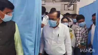 વડનગર: મહેસાણા કલેક્ટરે ફૂડ પોઈઝનિંગ મામલે વડનગર સિવિલમાં દર્દીઓની મુલાકાત લીધી