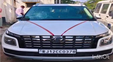 ધનસુરા: ધનસુરા પોલીસે સરતાનપુર ગામની સીમમાં કારમાં લવાતો રૂ.2.82 લાખના વિદેશી દારૂ સાથે બે આરોપીઓને ઝડપી પાડયા