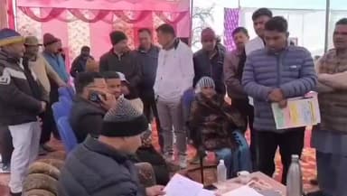 बाराकोट में जन-जन की सरकार जन-जन के द्वारा कार्यक्रम के तहत लोगों की कई समस्याओं का समाधान