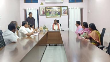 వేములవాడ: భక్తులకు మెరుగైన సౌకర్యాలు కల్పించాలి: ప్రభుత్వ విప్ వేములవాడ ఎమ్మెల్యే ఆది శ్రీనివాస్