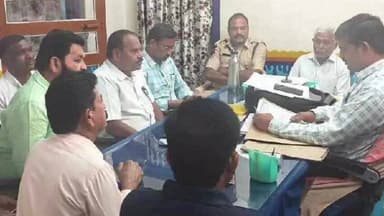 కామారెడ్డి: ఆర్టీసీ డిపో కార్యాలయంలో ఉద్యోగులతో డిపో మేనేజర్ సమీక్ష, ఉద్యోగుల సమస్యలు సాధ్యమైనంతవరకు పరిష్కరిస్తా : మేనేజర్ దినేష్