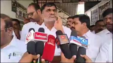 குடியாத்தம்: குடியாத்தம் பேருந்து நிலையத்தில் அதிமுக முன்னாள் அமைச்சர் கே சி வீரமணி பேட்டி