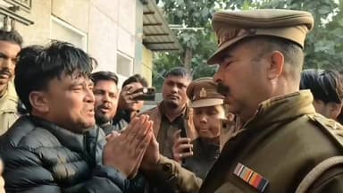 Mau: इलाज के दौरान प्रसूता की मौत, फातिमा अस्पताल चर्चे में
#MAU #maupolice #maunews