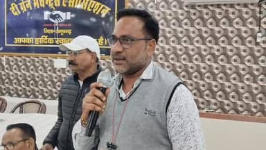 जिला बनाने की मीटिंग में लोग आते है मगर फोटो खिंचवाकर चले जाते है
#BigBreaking #anupgarh #breakingnewstoday #BreakingNe...