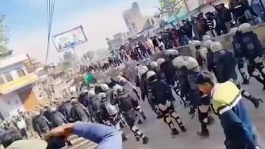 चौमूं: चोमू में मस्जिद के समीप पत्थर हटाने पर उपद्रव व पत्थरबाजी करने वाले 50 लोगों को पुलिस ने किया गिरफ्तार, इंटरनेट सेवा बंद