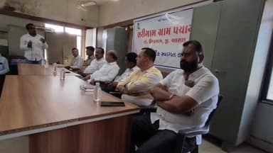 ઉમરગામ: સરીગામ ગ્રામ પંચાયત ખાતે ગૌહત્યાની ઘટના બાદ સર્વસમાજની બેઠક, કડક સજાની સર્વસંમતિથી માંગ