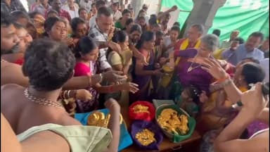 భూపాలపల్లి: శ్రీ వేంకటేశ్వర స్వామి ఉత్సవ మూర్తులకు వైభవంగా బంగారు కవచాల సమర్పణ కార్యక్రమం..