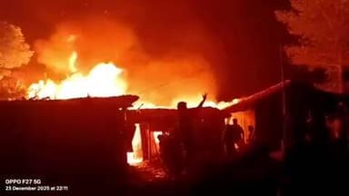 आग लगने से हुआ लाखों का नुकसान सीतामढ़ी डुमरा परोहा