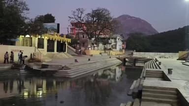 જૂનાગઢ: દામોદર કુંડમાંથી ગંદુ પાણી દૂર કરી સફાઈ કરાઈ , નવું પાણી ભરવાનું શરૂ કરાયું