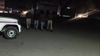 आसपुर: आसपुर में लठ्ठबाजी की वारदात का खुलासा, 2 बदमाश गिरफ्तार, 2 नाबालिग डिटेन, बाइक जब्त