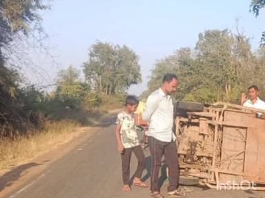 राजूरा: विरुर धानोरा रोडवर भीषण अपघात