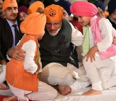 "वीर बाल दिवस" पर नन्हें वीरों के संग प्रधानमंत्री जी
#VeerBalDiwas