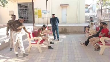 रतनगढ़: बछरारा निवासी युवक ने फांसी लगाकर की आत्महत्या, रतनगढ़ पुलिस ने शव का कराया पोस्टमार्टम