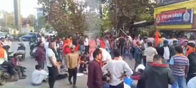 रायपुर: मैग्नेटो मॉल में तोड़फोड़, 7 गिरफ्तार, आक्रोशित बजरंग दल ने तेलीबांधा थाने के पास किया चक्काजाम, देखें वीडियो