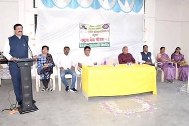 नंदुरबार: जी टी पाटील महाविद्यालय राष्ट्रीय सेवा योजनेचे हिवाळी शिबिराचे टोकरतलाव येथे उद्घाटन...