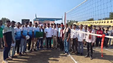 गांगड़तलाई: रोहनवाडी के टांडी नानी में शीतकालीन वॉलीबॉल प्रतियोगिता का शुभारंभ, विधायक जयकृष्ण पटेल ने फीता काटकर किया