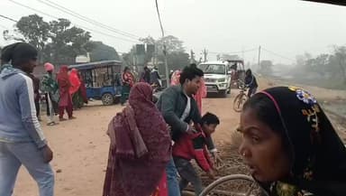 #जयनगर के भेलवा टोला में आपसी विवाद @
हमारा चैनल इस विडियो का पुष्टि नहीं करती है विडियो हुआ रहा है वायरल