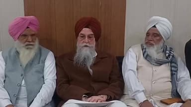 ਫਤਿਹਗੜ੍ਹ ਸਾਹਿਬ: ਦੀਵਾਨ ਟੋਡਰ ਮੱਲ ਦੀ ਜਹਾਜ਼ੀ ਹਵੇਲੀ ਵਿਖੇ ਪੱਤਰਕਾਰ ਨਾਲ ਗੱਲਬਾਤ ਕਰਦੇ ਹੋਏ ਪੰਜਾਬ ਵਿਧਾਨ ਸਭਾ ਦੇ ਸਪੀਕਰ ਕੁਲਤਾਰ ਸਿੰਘ ਸੰਧਵਾ