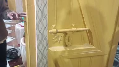 কৈলাশহর: এক অবসরপ্রাপ্ত পুলিশ কর্মীর বাড়িতে দুঃসাহসিক চুরি কান্ড সংঘটিত হয় ঘটনা কৈলাসহর পশ্চিম গোবিন্দপুরে